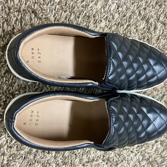 Target Reese slip on sneakers 8 - Picture 4 of 5